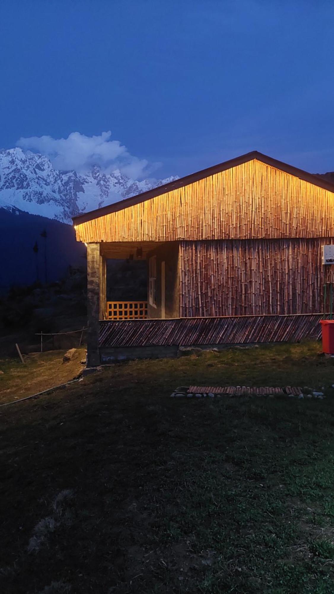 Khana Badosh Resort Kalam Esterno foto