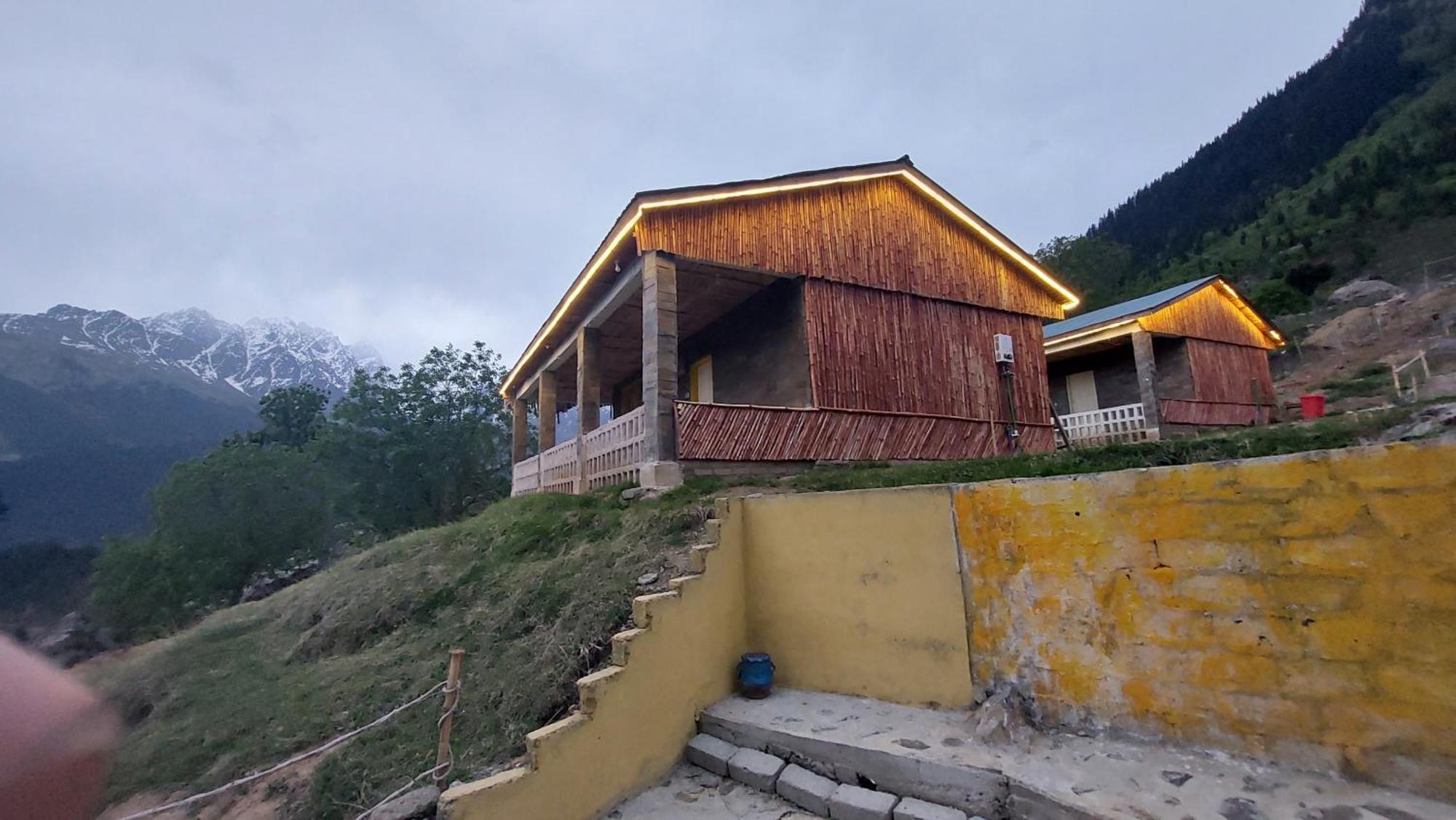 Khana Badosh Resort Kalam Esterno foto